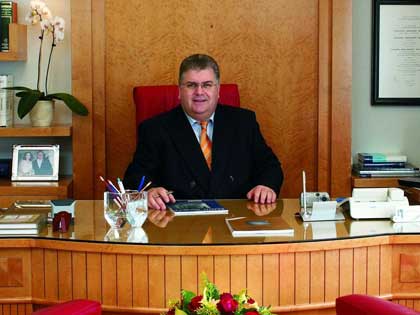 Dr. med. Βασίλης Παυλιδέλης