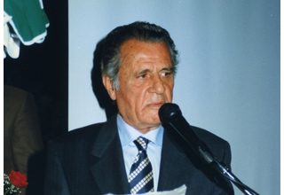 Ο τιμώμενος συνάδελφος  Χειρουργός ΩΡΛ Δρ. Θ. Καρράς