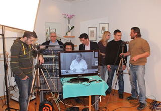 Το γραφείο του Dr. med. Β. Παυλιδέλη, μετετράπη για λίγες ώρες, σε τηλεοπτικό στούντιο για τη μετάδοση του 1ου  Webinar Ρινοπλαστικής.