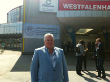 Dr. med. B. Παυλιδέλης στο συνεδριακό Κέντρο Westfalenhallen Dortmund