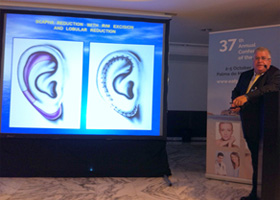 Στιγμιότυπο από την ομιλία για Ωτοπλαστική του κ. Παυλιδέλη