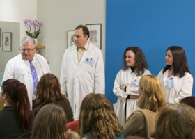 Ο Dr. med. Βασίλης Παυλιδέλης και οι συνεργάτες του