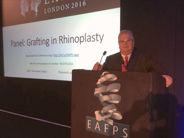 Ο Dr. med. B. Παυλιδέλης, ομιλητής  στο ετήσιο  Συνέδριο της Ευρωπαϊκής Ακαδημίας Πλαστικής Χειρουργικής Προσώπου στο Λονδίνο. 