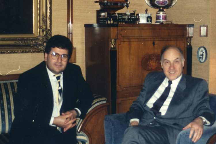 Ο Dr. med. B. Παυλιδέλης στην οικία του Διευθυντή του, Dr. med. Klaus Koegel.